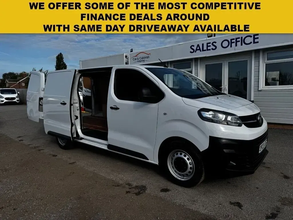 Usado Vauxhall Vivaro S 100 HP (73 kW) 2023 Branco Monovolume