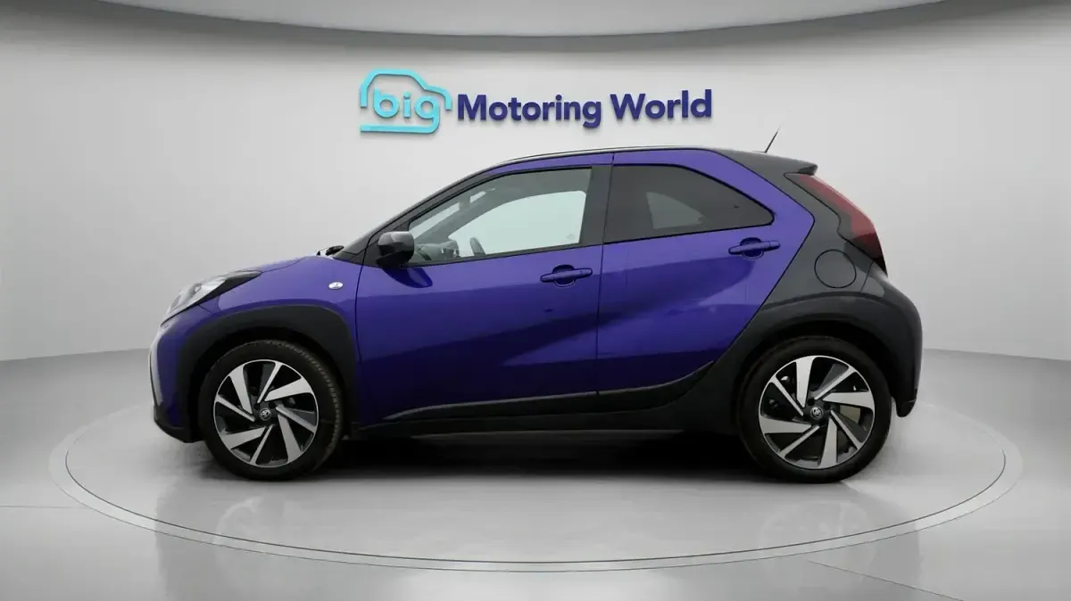 Used Toyota Aygo X 71 HP (52 kW) 2023 Blue SUV