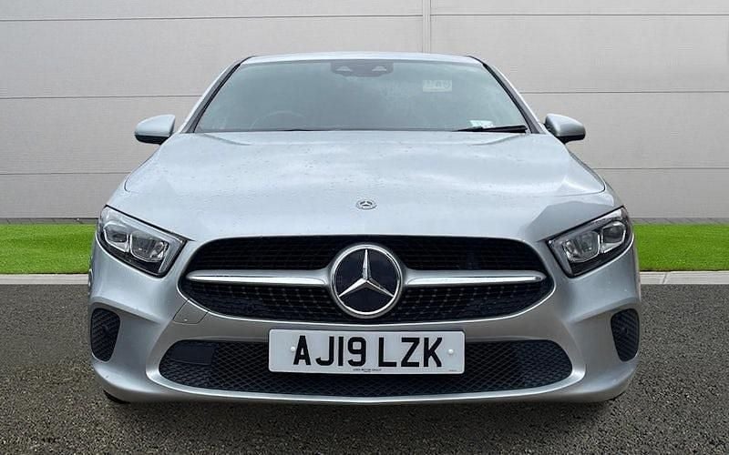 Used Mercedes A180 Premium 116 HP (85 kW) 2019 Silver Hatchback