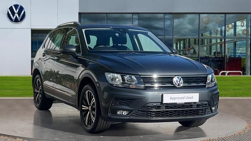 Indium grey metallic Used 2018 VW Tiguan SE SUV | £14,364 (Fair price) - Image 1/4