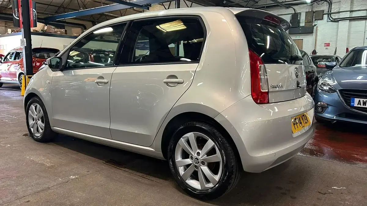 Used Skoda Citigo Elegance 75 HP (55 kW) 2014 Silver Hatchback