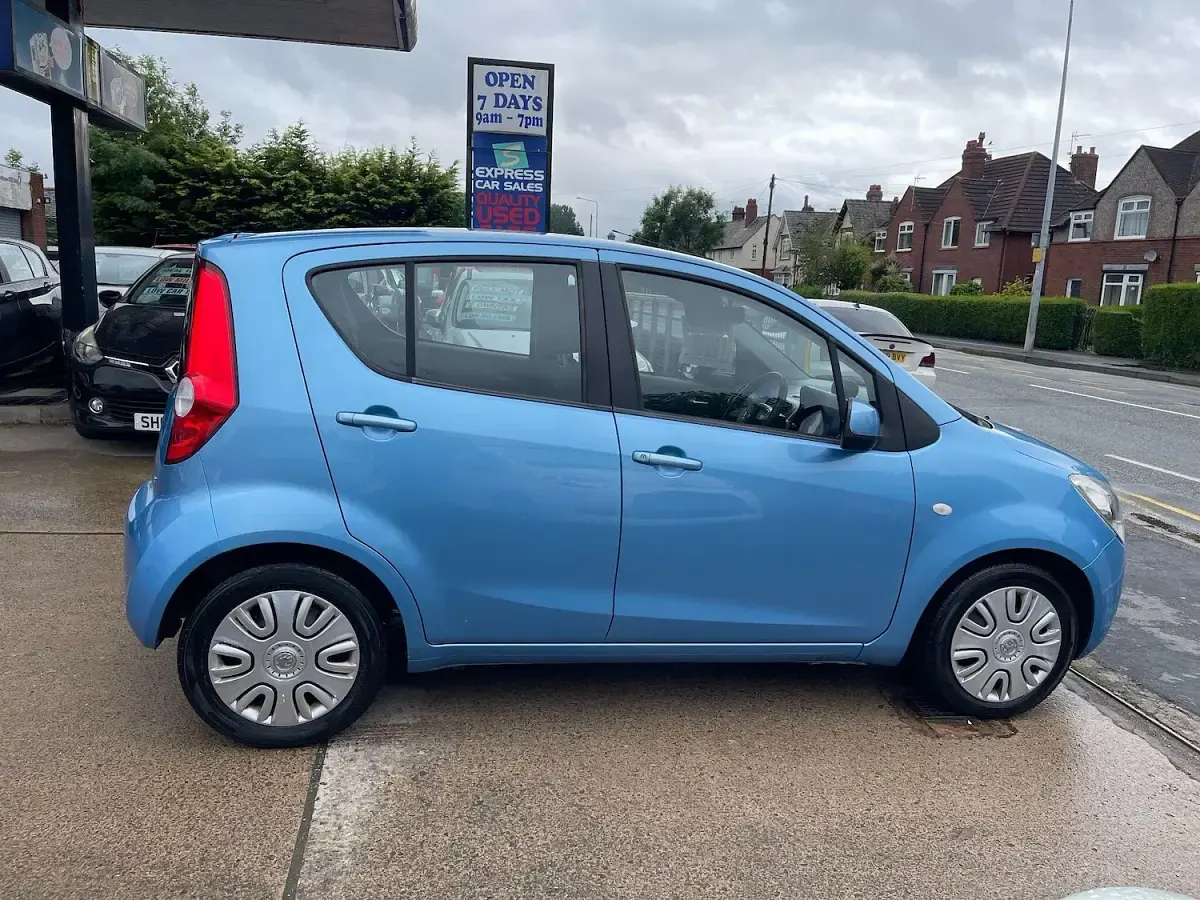 Used Vauxhall Agila S 94 HP (69 kW) 2011 Blue MPV