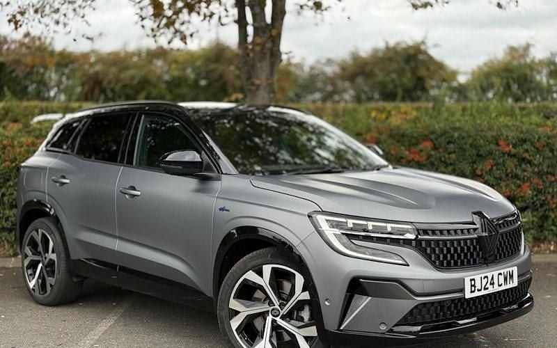 Grey/black Used 2024 Renault Austral Iconic Esprit Alpine SUV | £26,494 (Fair price) - Image 1/4