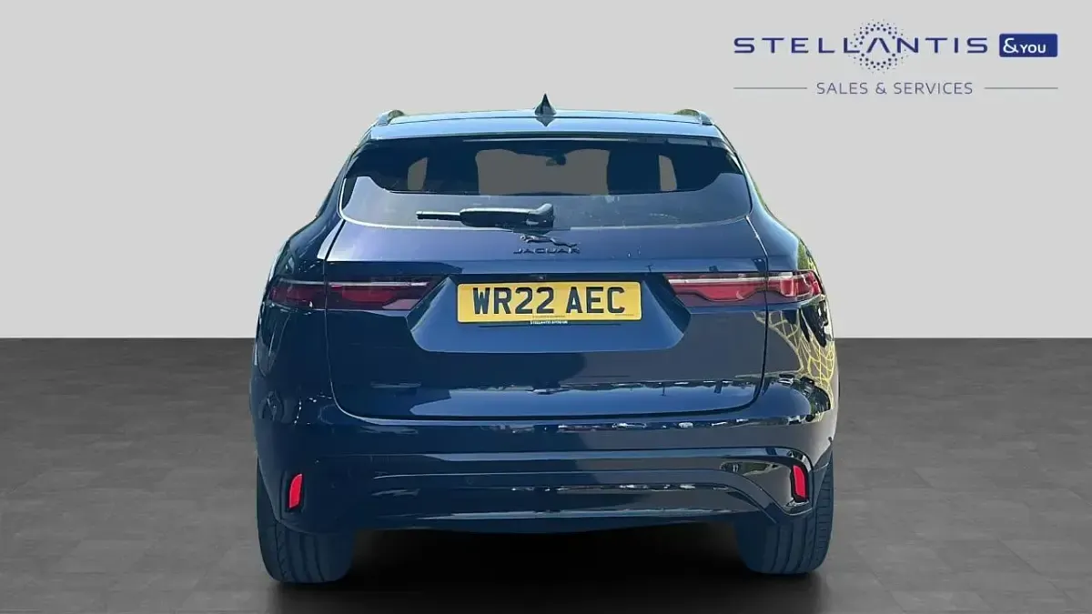Used Jaguar F-Pace R-Dynamic 247 HP (181 kW) 2022 Blue SUV