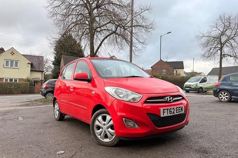 Used Hyundai i10 Active 85 HP (62 kW) 2012 Red Hatchback