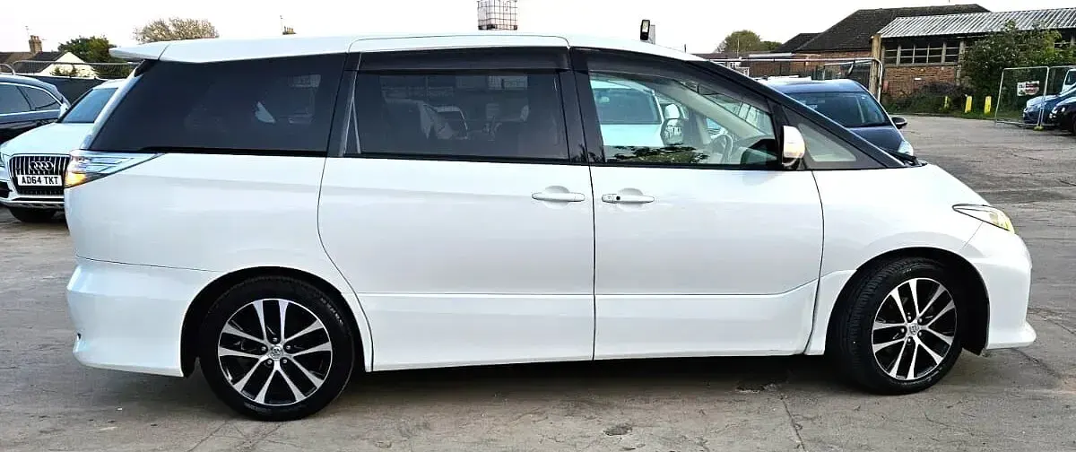 Used Toyota Estima 2026 White MPV