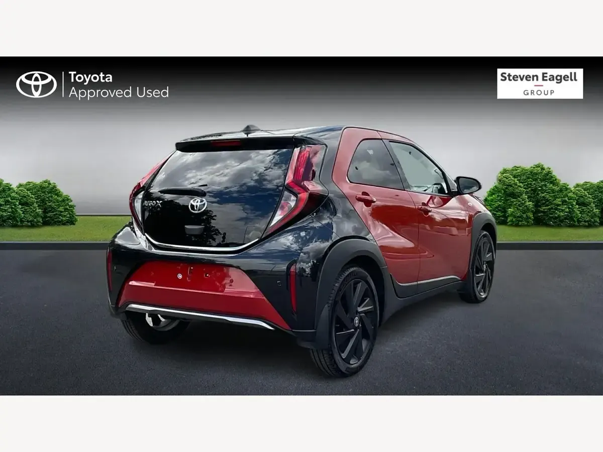 Used Toyota Aygo X 72 HP (52 kW) 2024 Red SUV