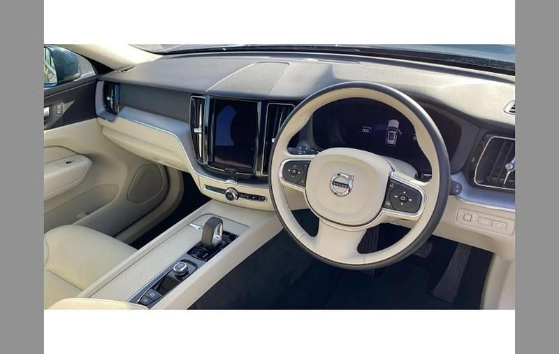 Used Volvo XC60 Inscription 340 HP (250 kW) 2021 Blue SUV