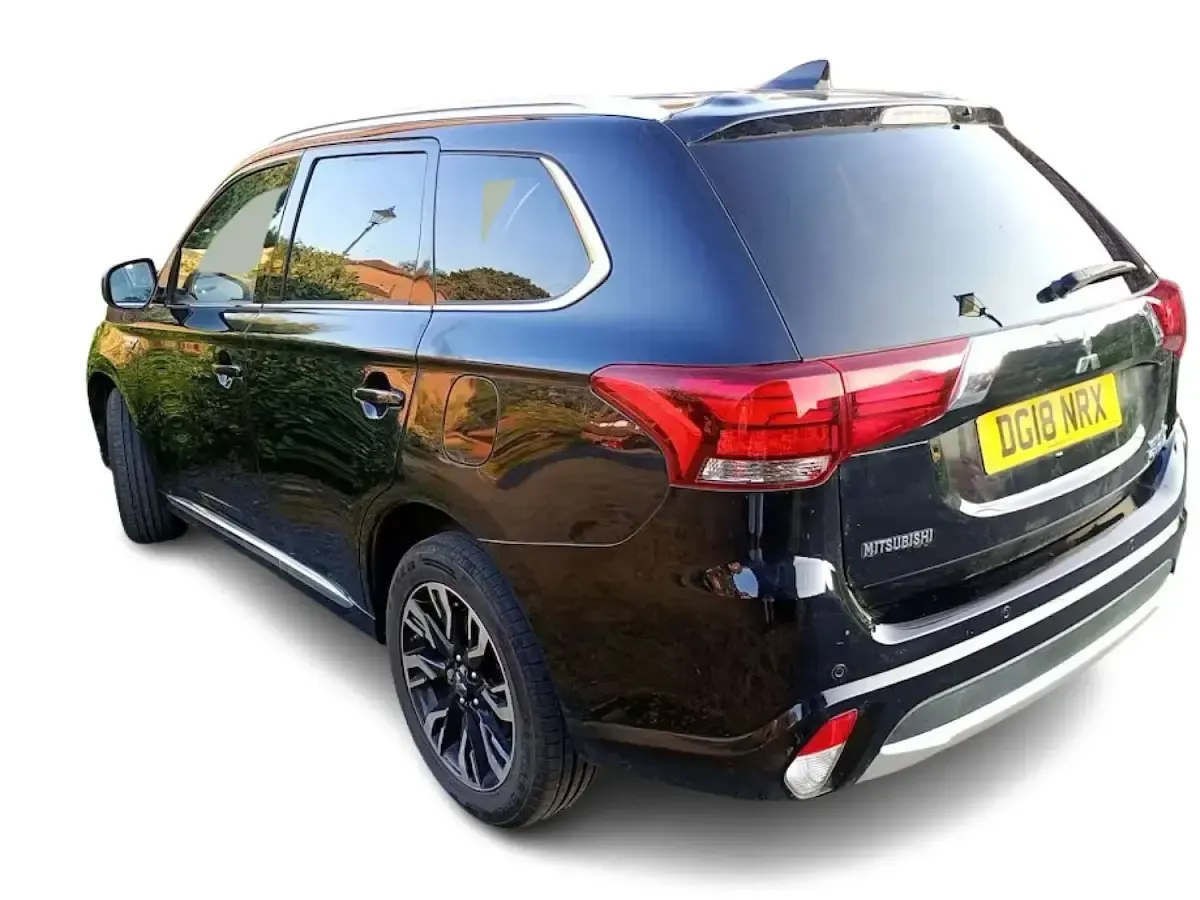 Used Mitsubishi Outlander P-HEV 200 HP (147 kW) 2018 Black SUV