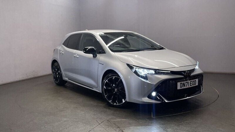 Silver Used 2022 Toyota Corolla Sport Hatchback | £17,999 (Fair price) - Image 1/4
