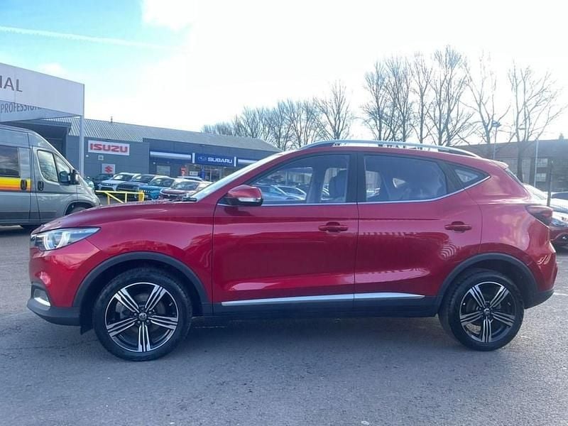 Used MG ZS Exclusive 105 HP (77 kW) 2020 Red Sedan