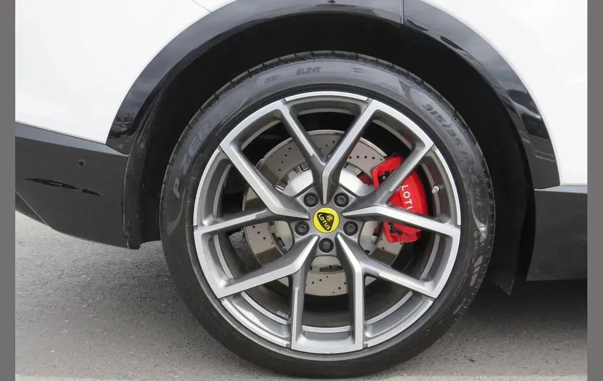 New Lotus Eletre 450 kW (612 HP) 2026 White SUV