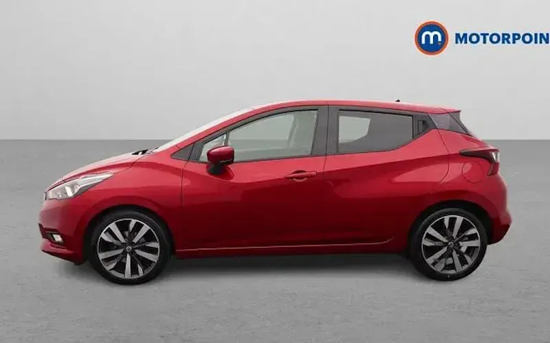 Używany Nissan Micra Tekna 90 KM (66 kW) 2019 Czerwony Hatchback