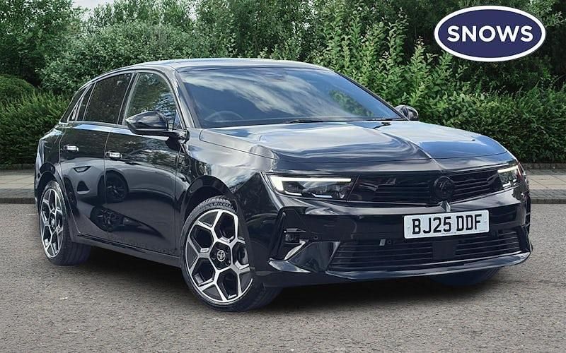 Used Vauxhall Astra Ultimate 131 HP (96 kW) 2025 Black Hatchback