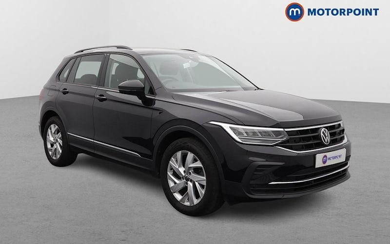 Used 2024 VW Tiguan Life SUV | £23,249 (Super price) - Image 1/4
