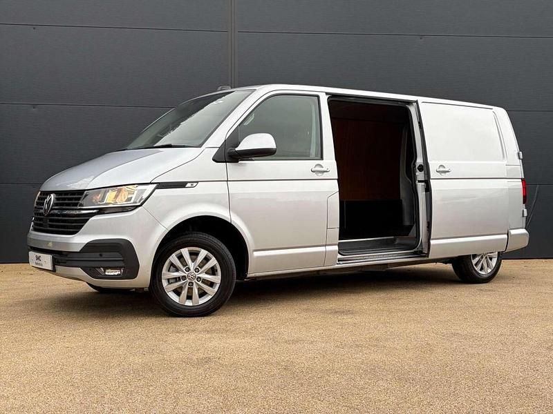 Usado VW Transporter Highline 2023 Prateado Van