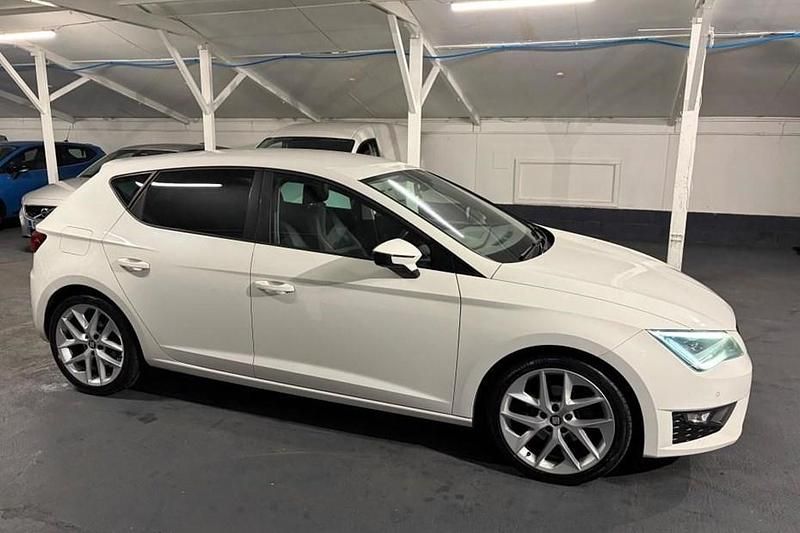 White Used 2015 Seat Leon FR Hatchback | £7,990 (Fair price) - Image 1/1