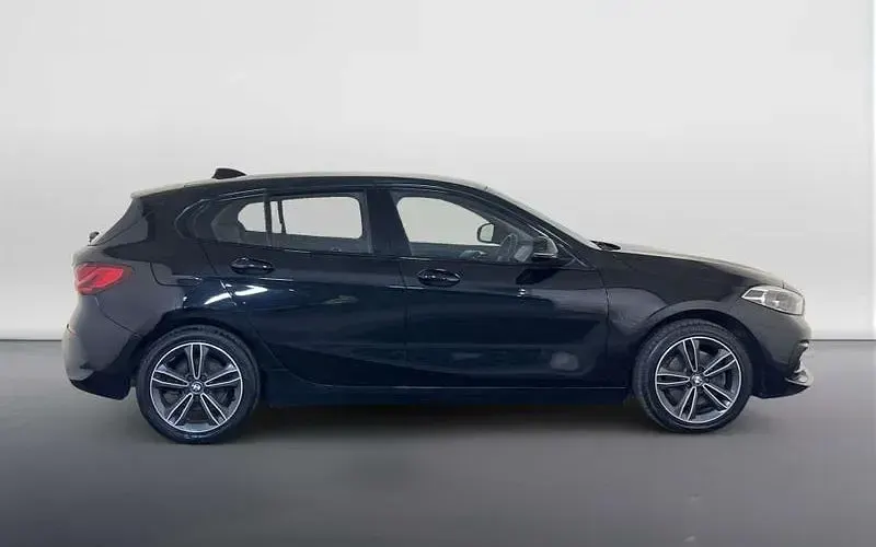 Used BMW 118 Sport Line 136 HP (100 kW) 2021 Black Hatchback