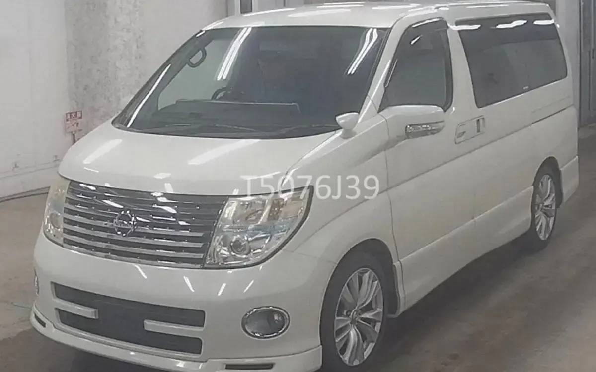 Used Nissan Elgrand 2007 White