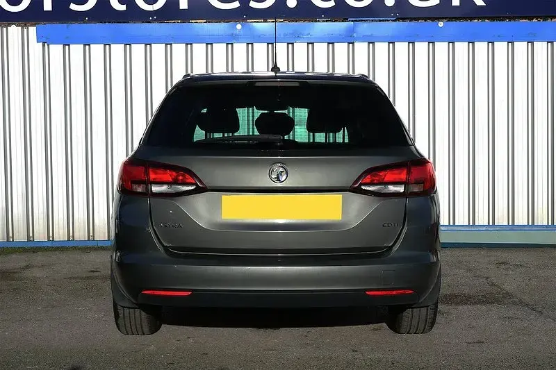 Used Vauxhall Astra Design Edition 108 HP (79 kW) 2026 Grey Estate