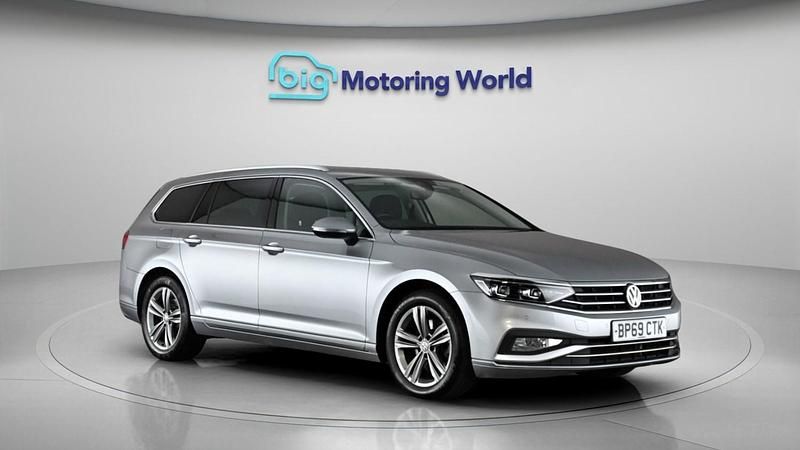 Used VW Passat SEL 188 HP (138 kW) 2020 Silver Estate