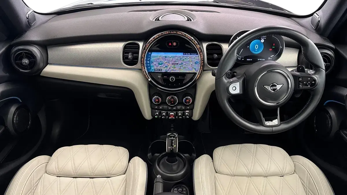 Used Mini Cooper S Exclusive 176 HP (129 kW) 2023 Black Hatchback