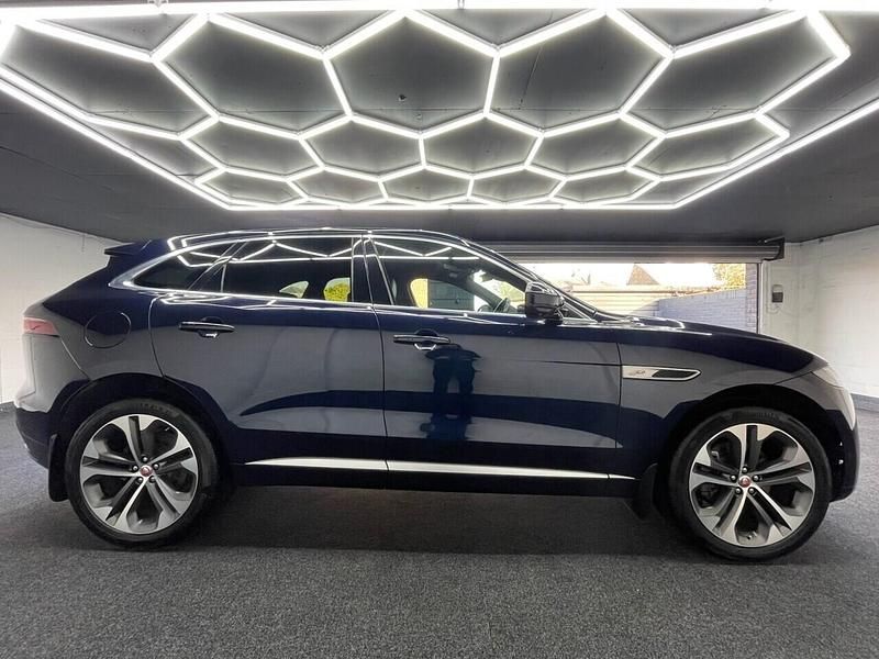 Used Jaguar F-Pace R-Dynamic 204 HP (150 kW) 2021 Blue SUV