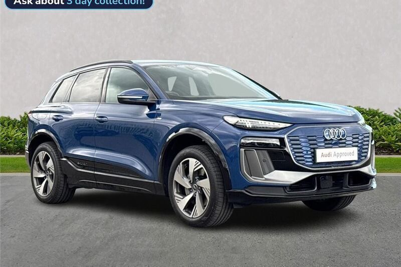 Blue Used 2025 Audi Q6 e-tron S-Line SUV | £59,987 (Super price) - Image 1/4