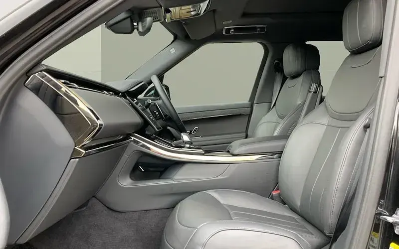 Usado Land Rover Range Rover Sport SE Dynamic 300 HP (220 kW) 2026 SUV