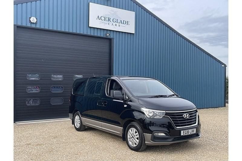 Black Used 2018 Hyundai I800 SE MPV | £13,990 (Fair price) - Image 1/4