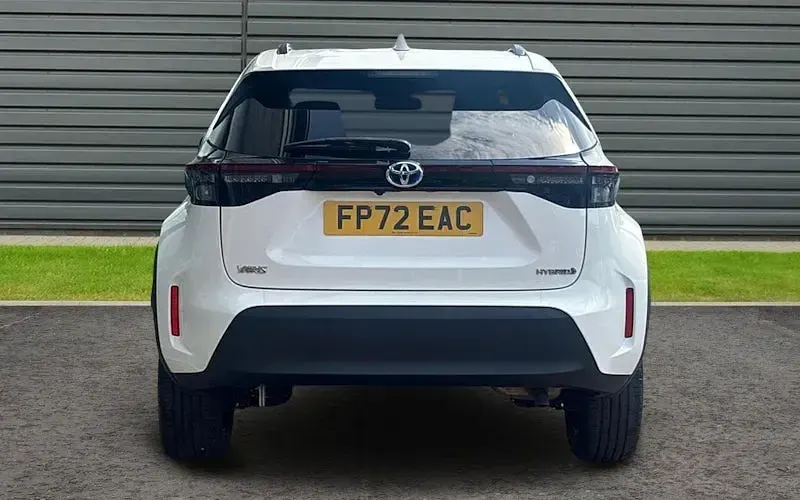 Used Toyota Yaris Hybrid Design 116 HP (85 kW) 2026 Estate