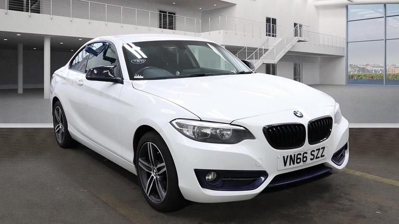 White Used 2016 BMW 220 Sport Line Coupe | £7,894 (Fair price) - Image 1/4