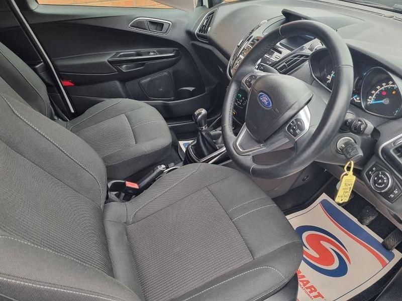 Used Ford B-MAX Titanium 95 HP (69 kW) 2015 White MPV