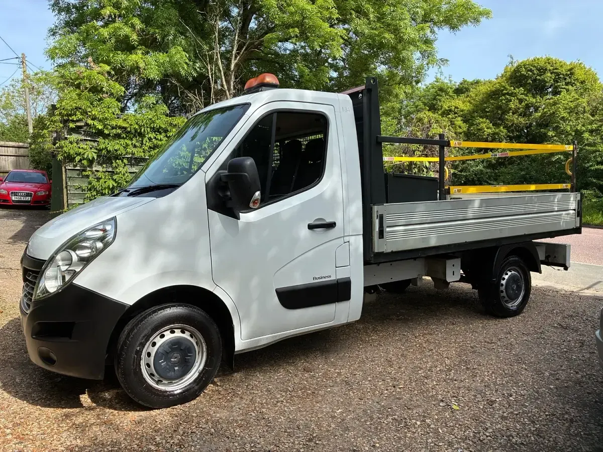 Used Renault Master Business 2019 White Cabriolet