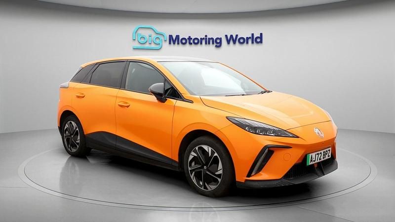 Used MG MG4 EV Trophy 319 kW (435 HP) 2023 Orange Hatchback