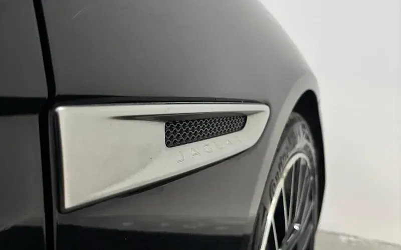 Used Jaguar XE R-Dynamic 250 HP (183 kW) 2019 Sedan