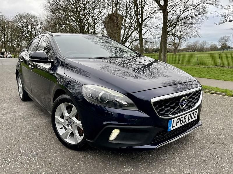 Used Volvo V40 2015 Blue Hatchback