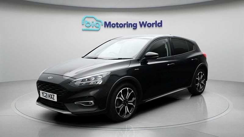 Used Ford Focus Active X 123 HP (90 kW) 2021 Black Hatchback