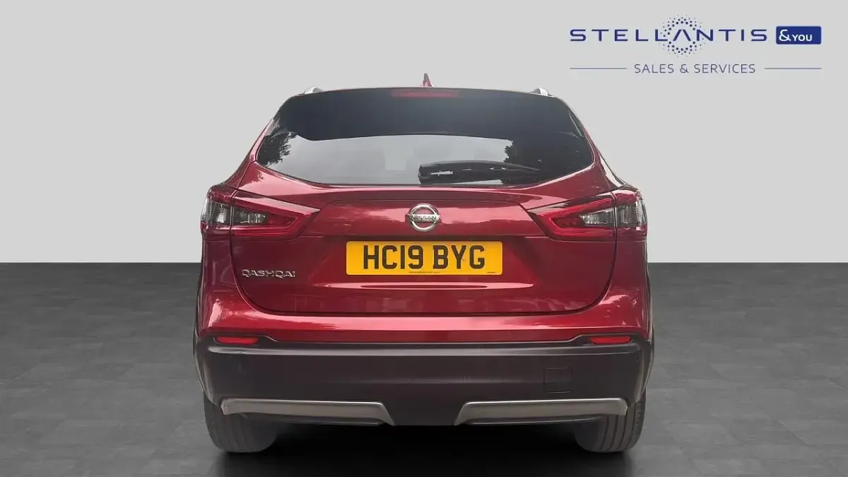 Used Nissan Qashqai S 158 HP (116 kW) 2019 Red SUV