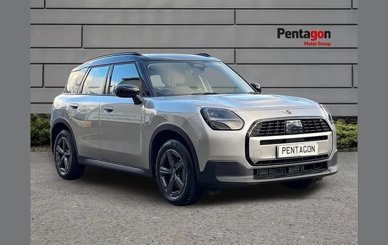 Silver Used 2024 Mini Countryman Classic SUV | £26,249 (Good price) - Image 1/4