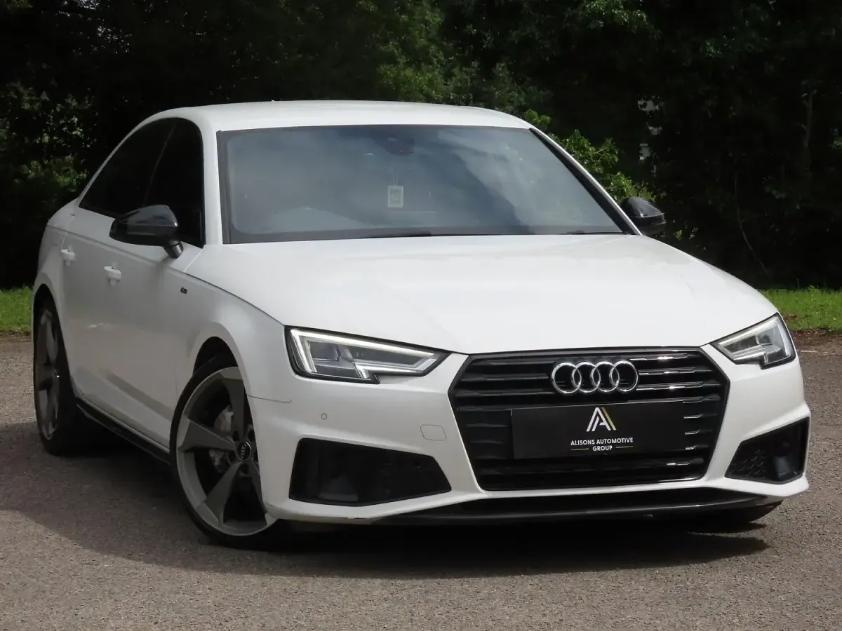 Used Audi A4 Black Edition 190 HP (139 kW) 2019 White Sedan
