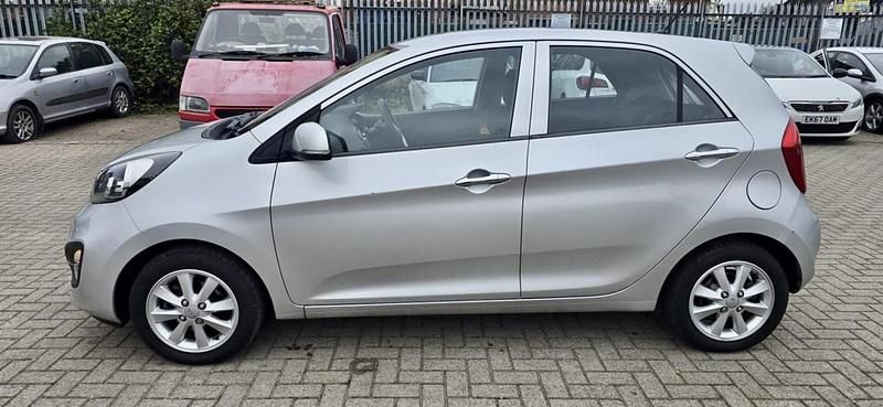 Used Kia Picanto 85 HP (62 kW) 2011 Silver Hatchback