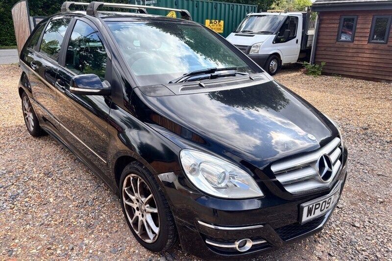 Green Used 2009 Mercedes B180 MPV | £1,500 (Super price) - Image 1/1