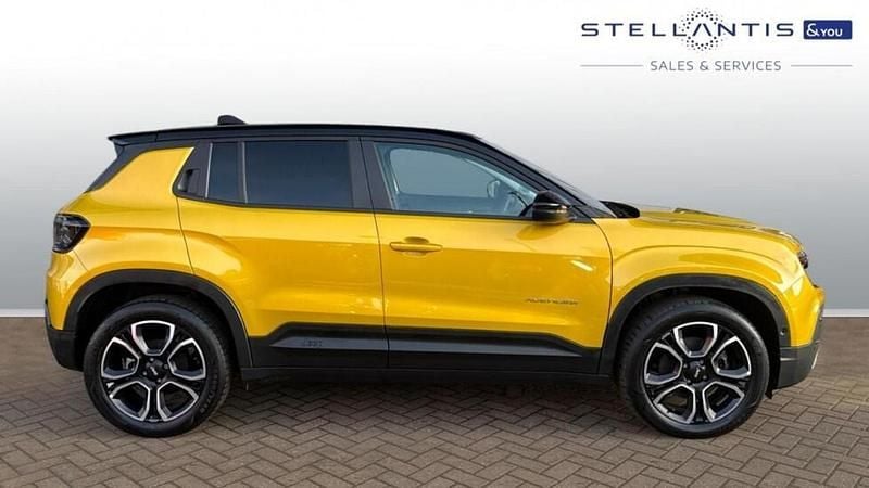 Used Jeep Avenger EV Summit 113 kW (154 HP) 2024 Yellow SUV