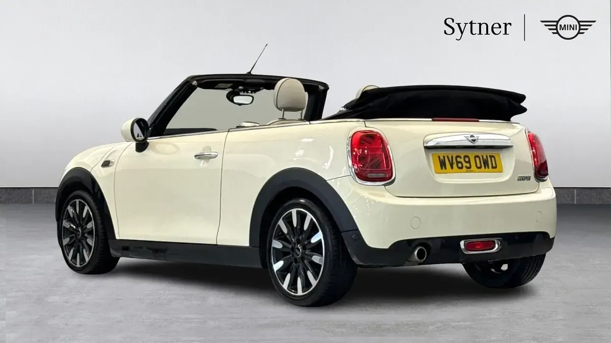 Used Mini Cooper Exclusive 134 HP (98 kW) 2019 White Hatchback