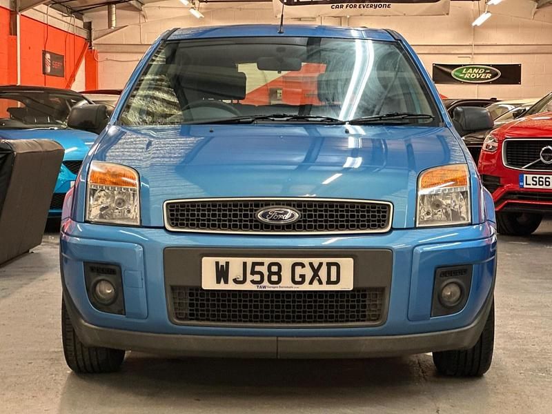 Used Ford Fusion Zetec 101 HP (74 kW) 2008 Blue Hatchback