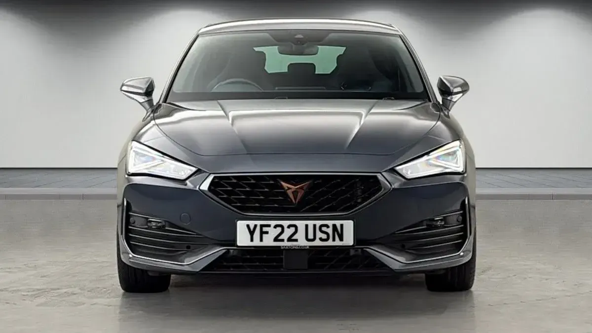 Used Cupra Leon VZ1 245 HP (180 kW) 2022 Magnetic tech/magnetic tech Hatchback