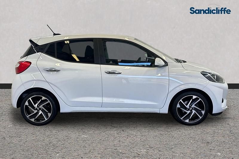 Used Hyundai i10 Premium 2023 White Hatchback