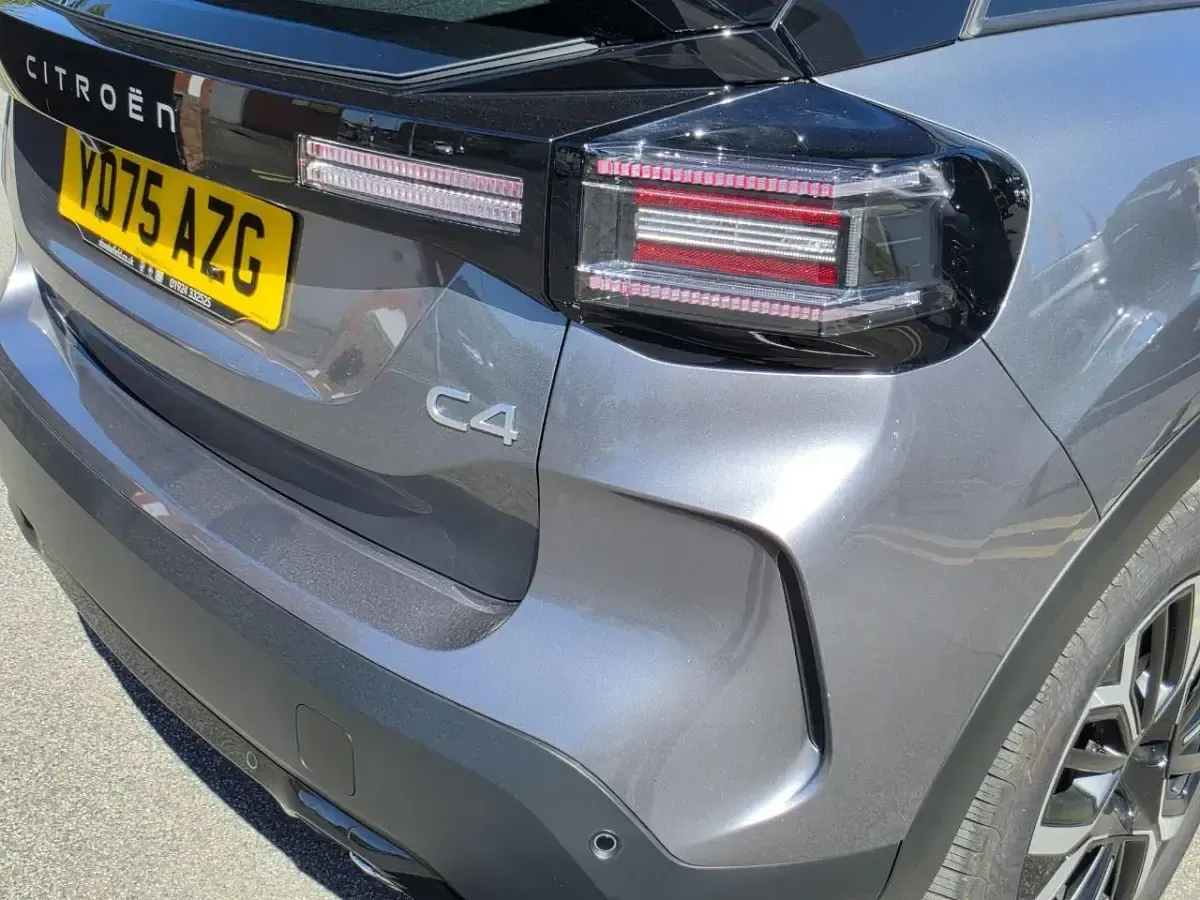Used Citroën C4 PureTech 127 HP (93 kW) 2025 Grey SUV