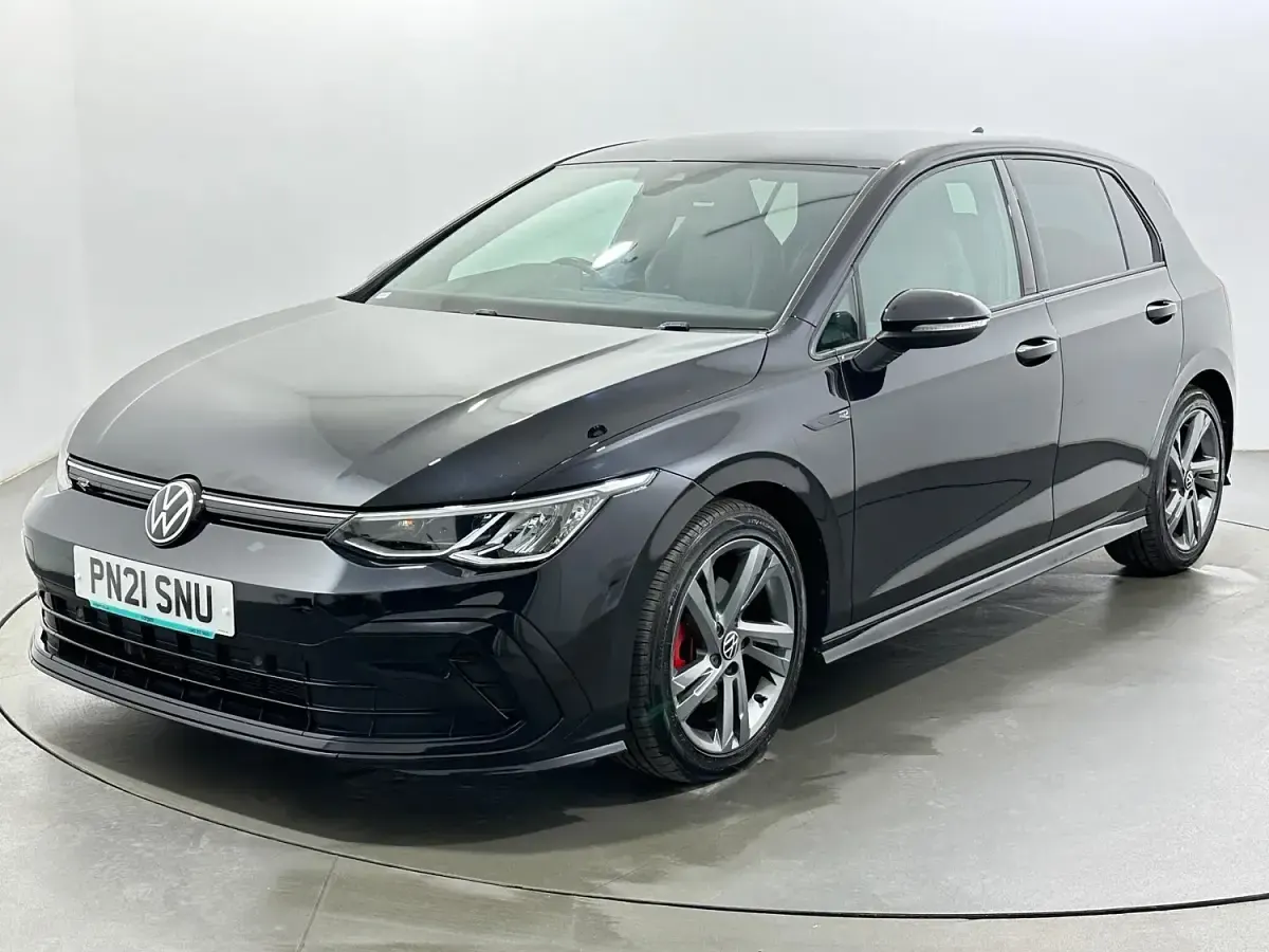 Used VW Golf VII R-line 150 HP (110 kW) 2021 Black Hatchback